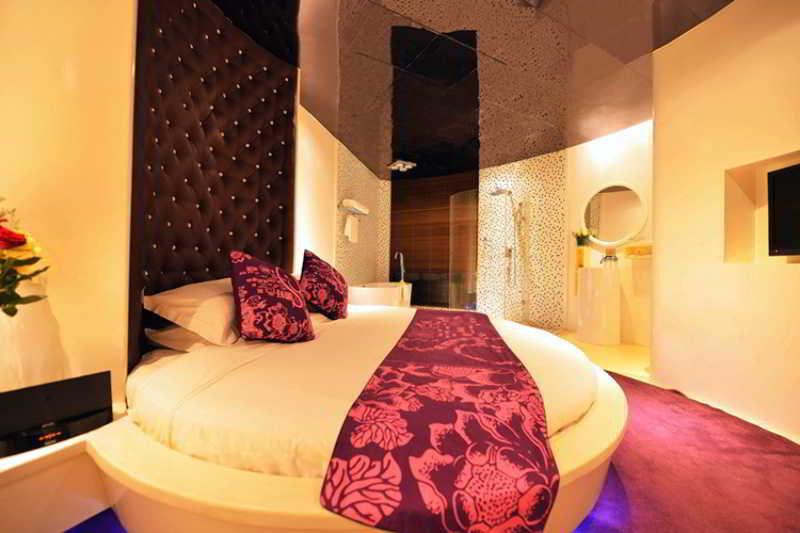Kingtown Hotel Hongmei Шанхай Экстерьер фото